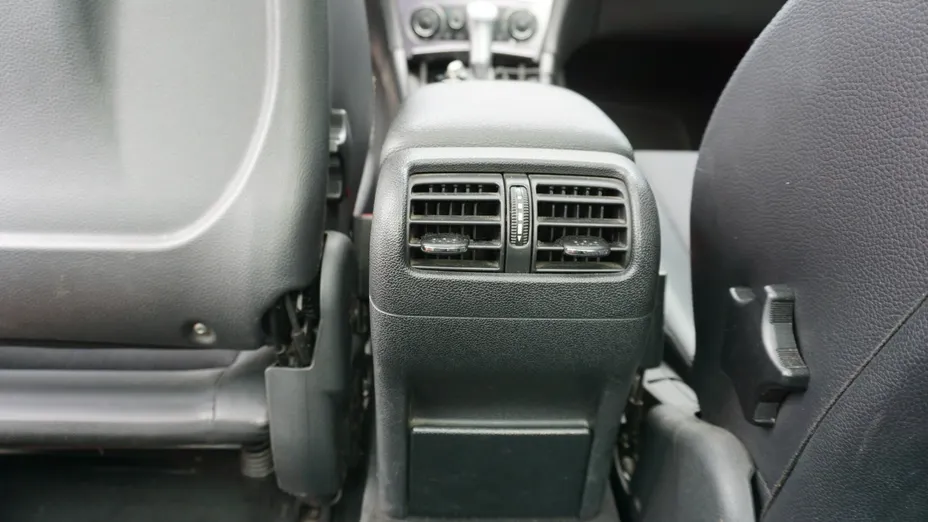 MERCEDES-BENZ CLC -