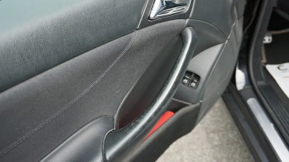 MERCEDES-BENZ CLC -