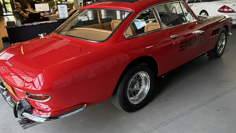 FERRARI 330 -