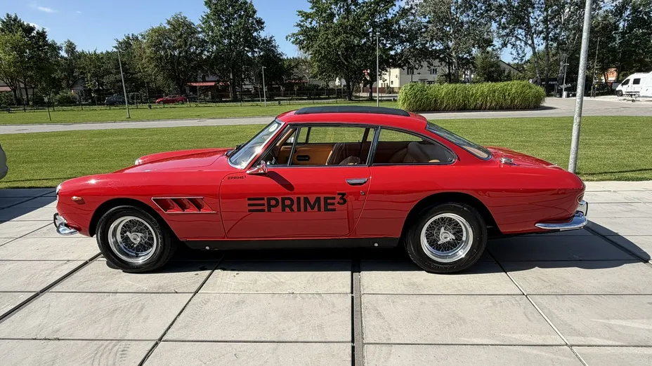 FERRARI 330 -