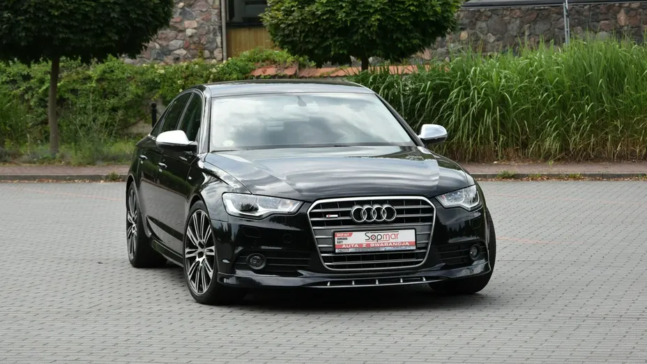 AUDI A6 -