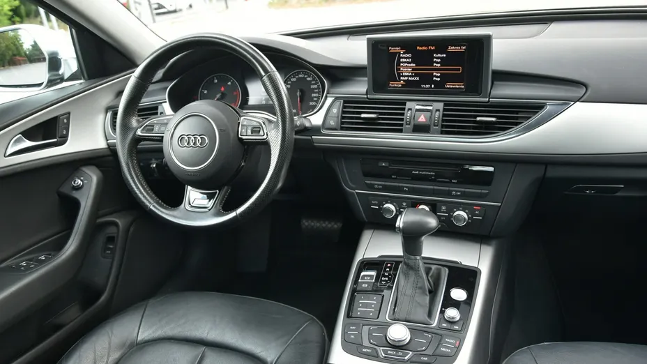 AUDI A6 -