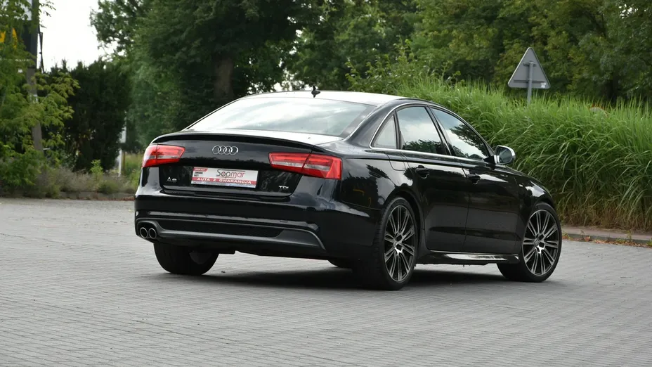 AUDI A6 -