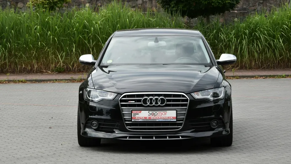 AUDI A6 -