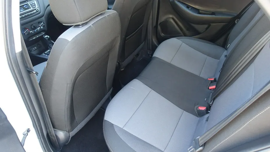 HYUNDAI i20 -