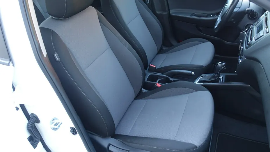 HYUNDAI i20 -