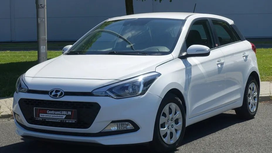 HYUNDAI i20 -