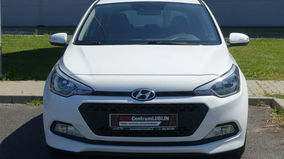 HYUNDAI i20 -
