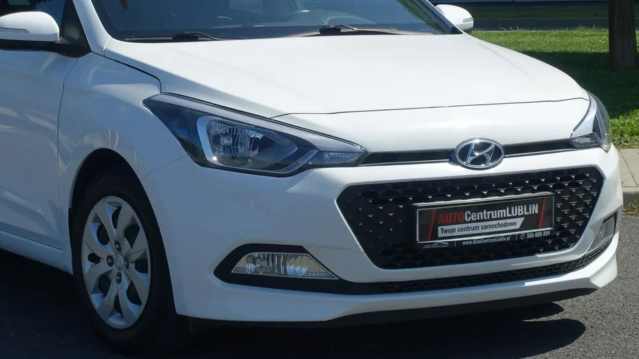 HYUNDAI i20 -