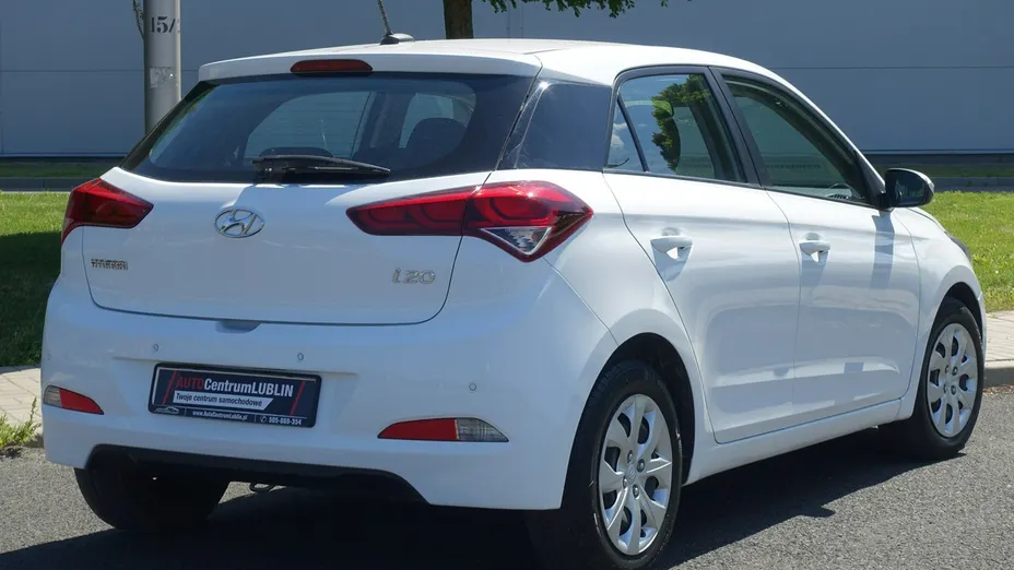 HYUNDAI i20 -