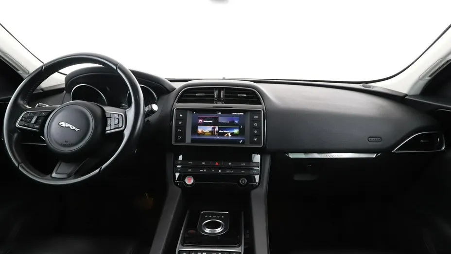 JAGUAR F-Pace -