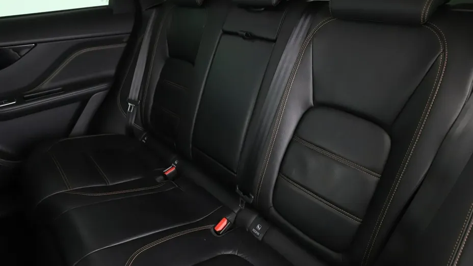 JAGUAR F-Pace -