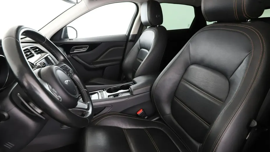 JAGUAR F-Pace -