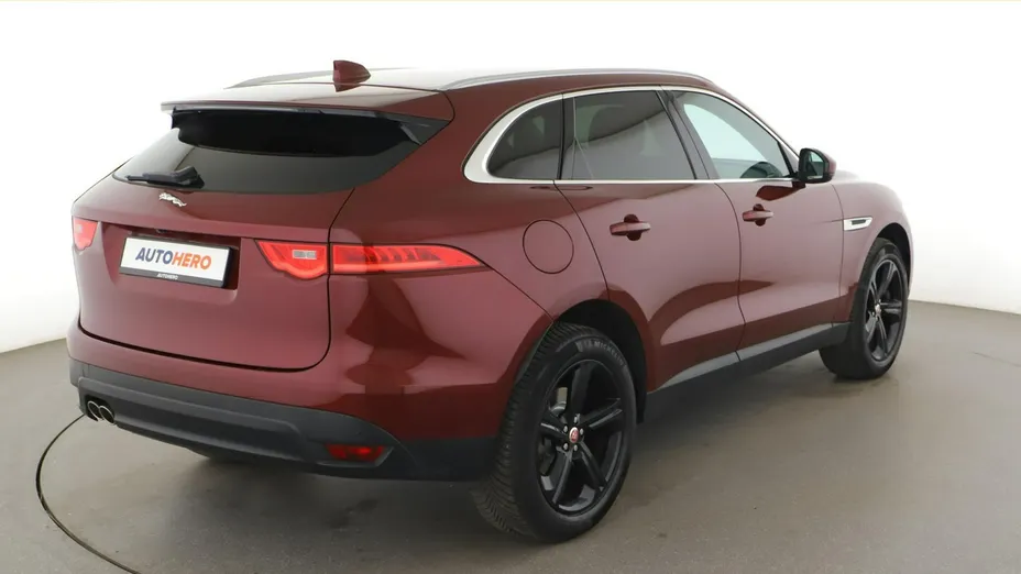 JAGUAR F-Pace -
