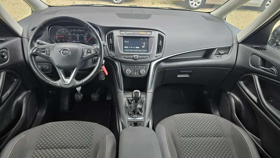OPEL Zafira -