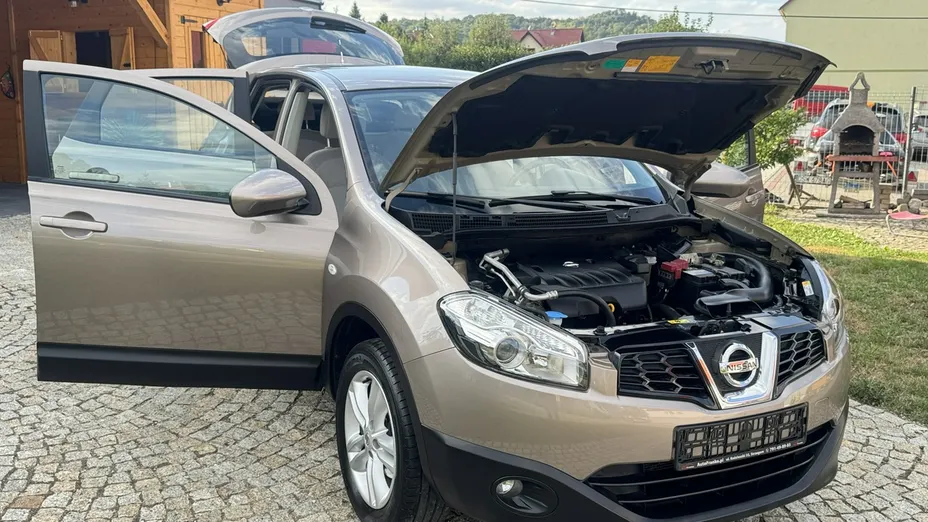 NISSAN Qashqai -