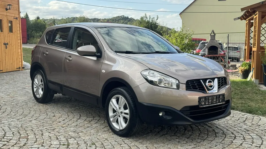 NISSAN Qashqai -