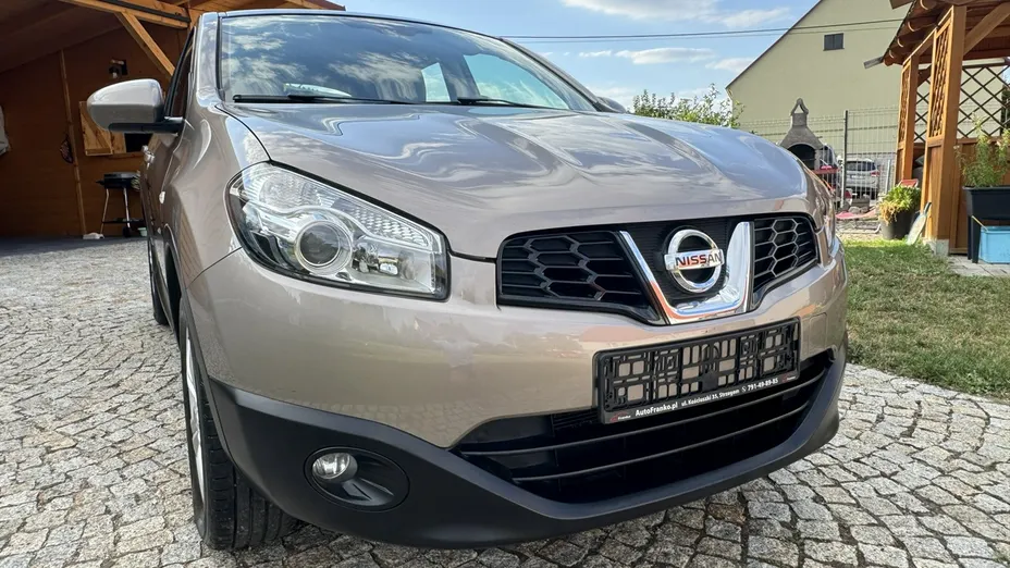 NISSAN Qashqai -