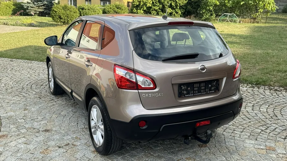 NISSAN Qashqai -