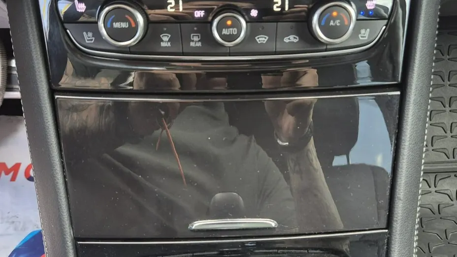 OPEL Grandland X -