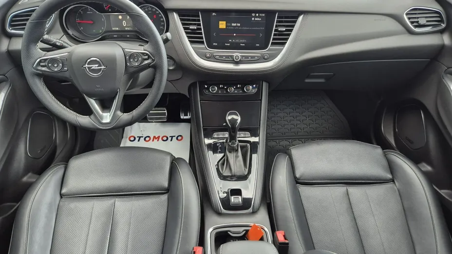 OPEL Grandland X -