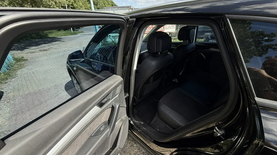 AUDI Q5 -