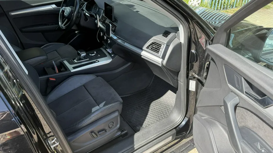 AUDI Q5 -