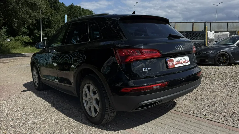 AUDI Q5 -