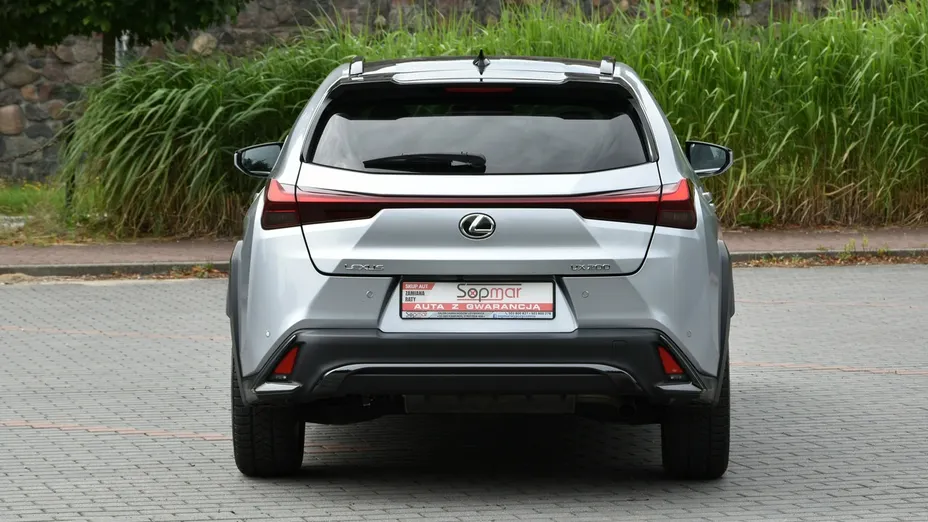LEXUS UX -