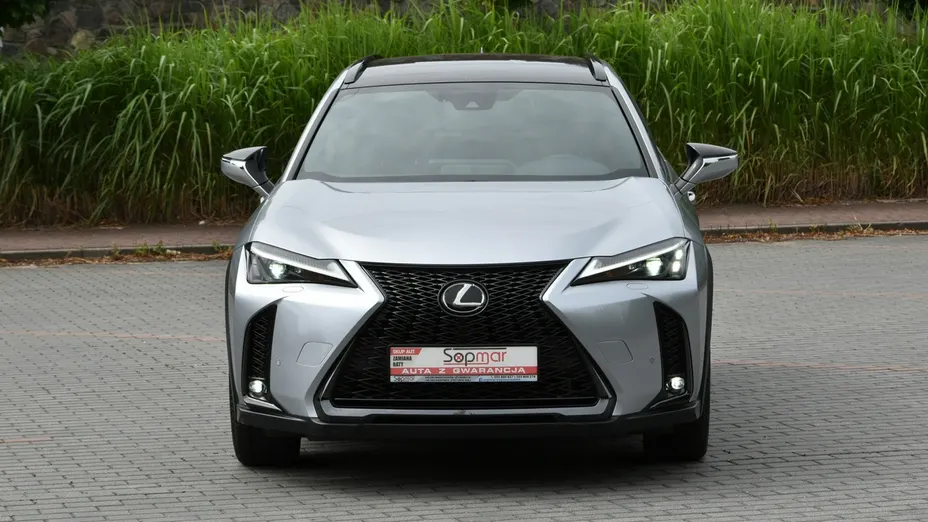 LEXUS UX -