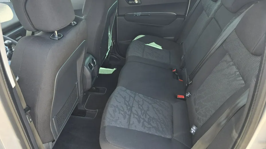 PEUGEOT 3008 -
