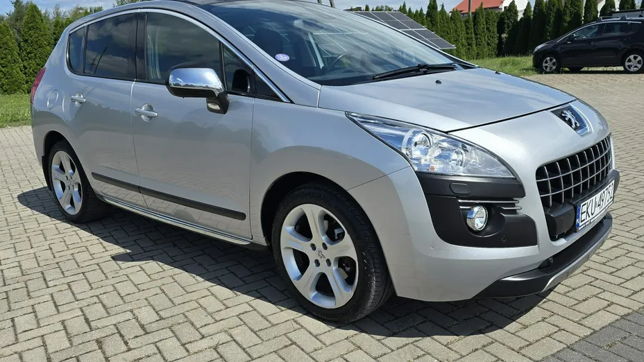 PEUGEOT 3008 -