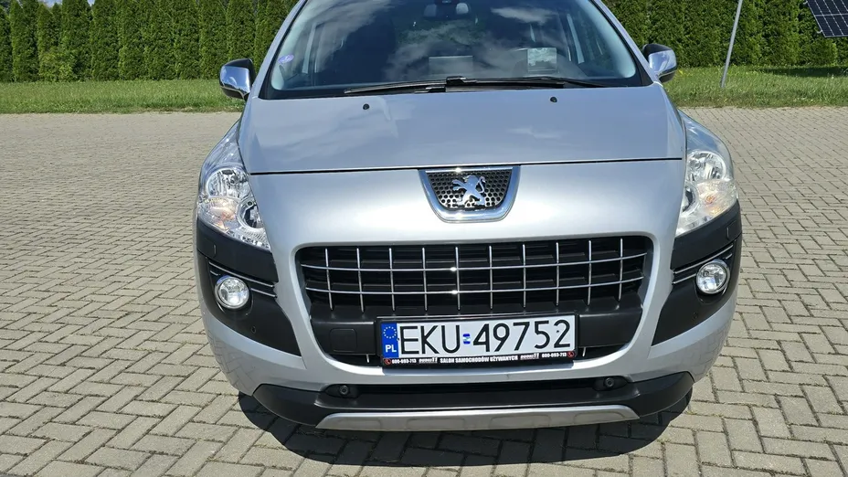 PEUGEOT 3008 -