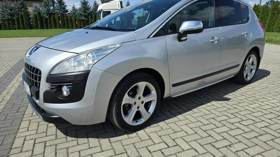PEUGEOT 3008 -