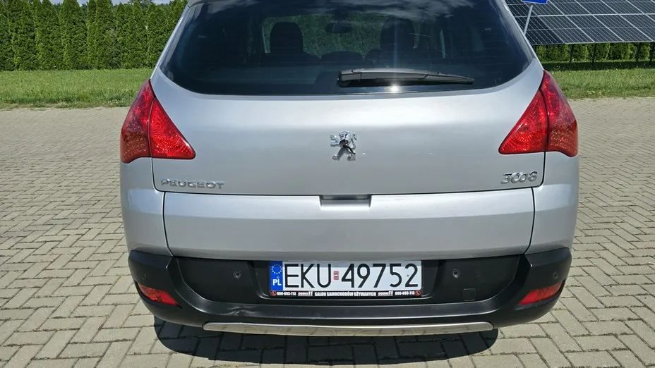 PEUGEOT 3008 -