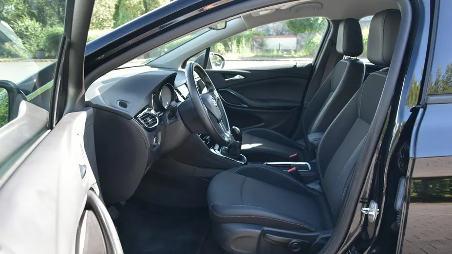 OPEL Astra -