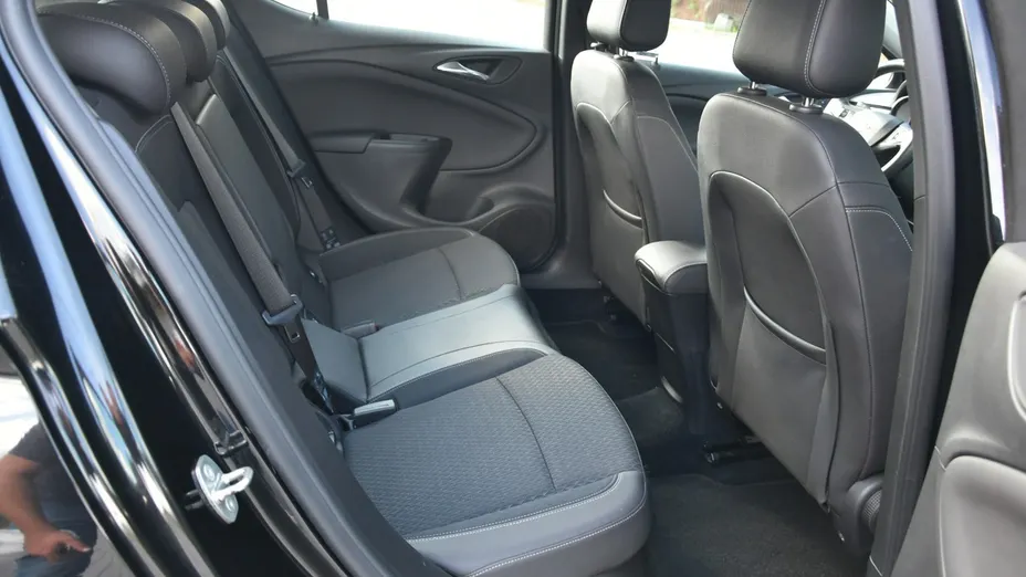 OPEL Astra -