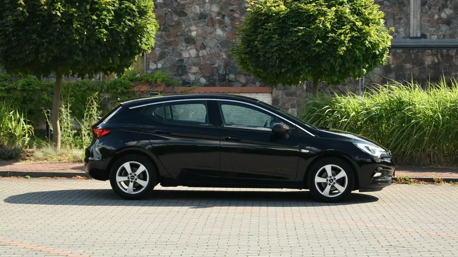 OPEL Astra -