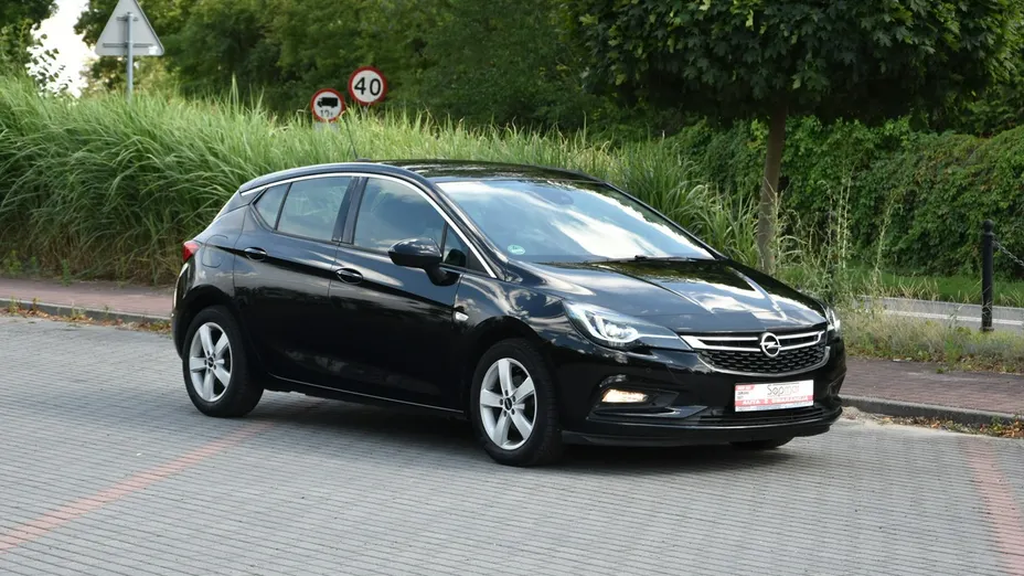 OPEL Astra -