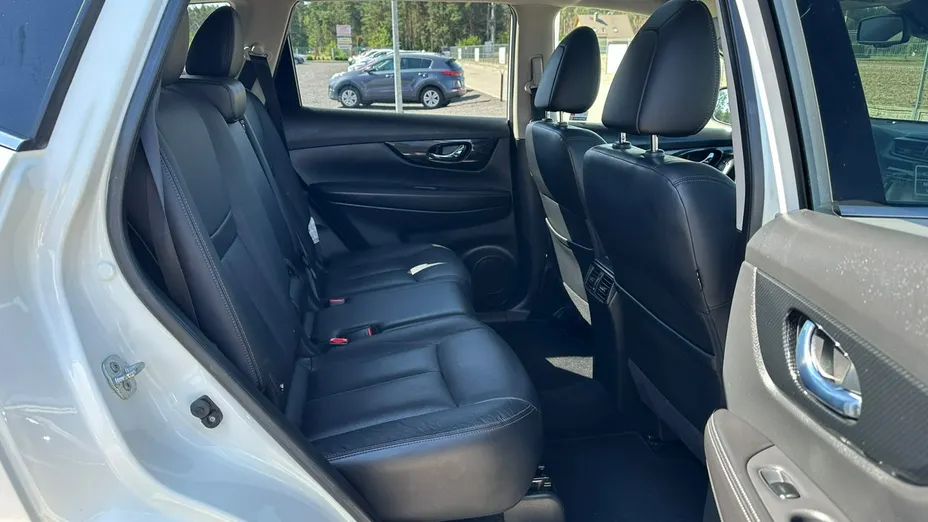 NISSAN X-Trail -