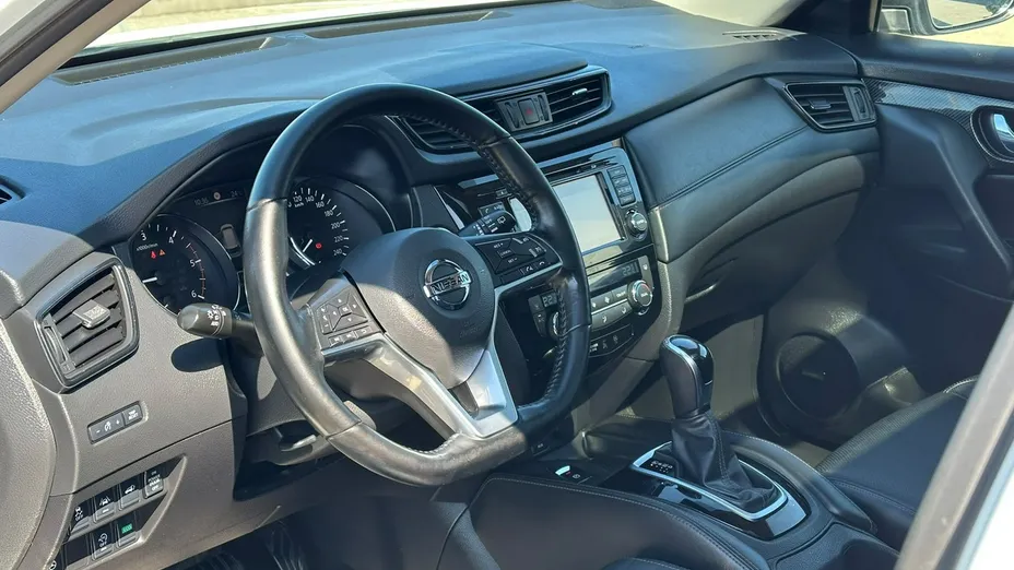 NISSAN X-Trail -