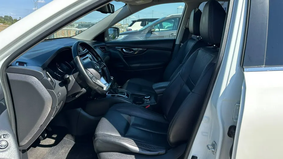 NISSAN X-Trail -