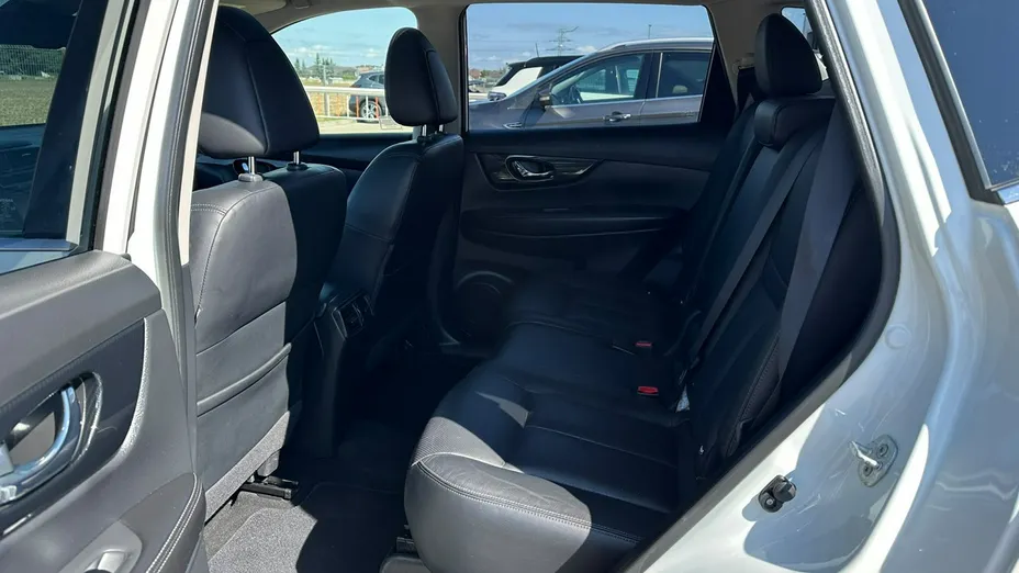 NISSAN X-Trail -