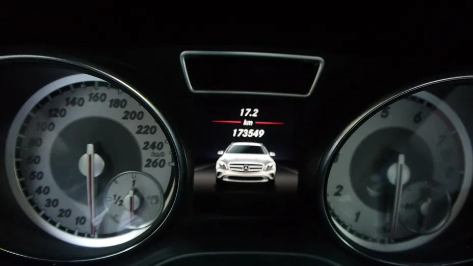 MERCEDES-BENZ GLA -