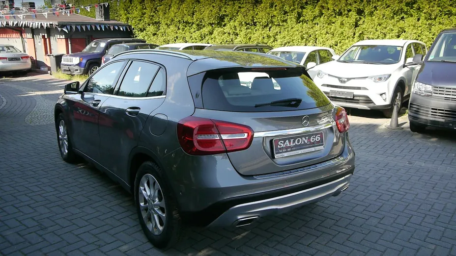 MERCEDES-BENZ GLA -