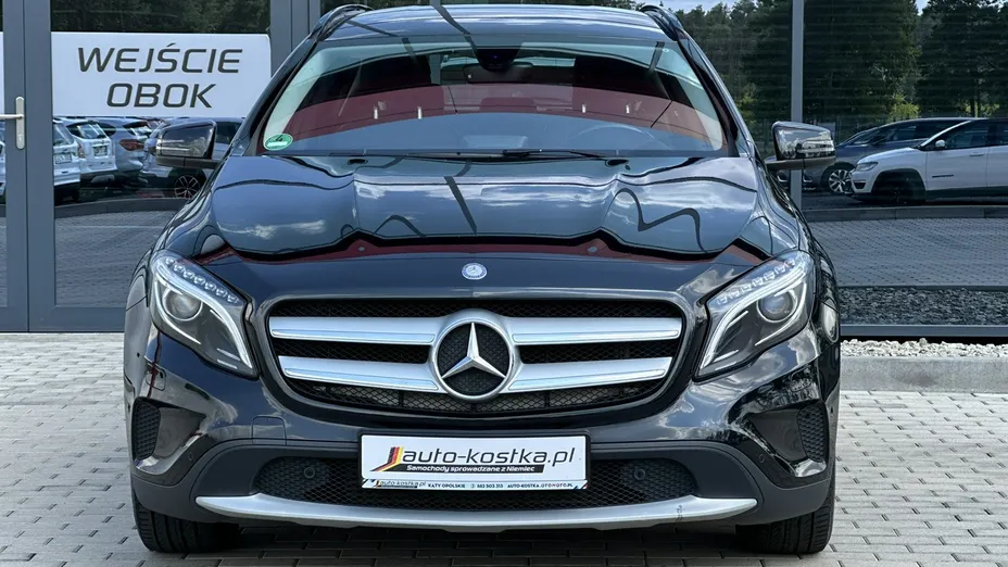 MERCEDES-BENZ GLA -