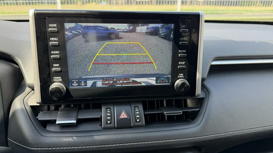 TOYOTA RAV4 -