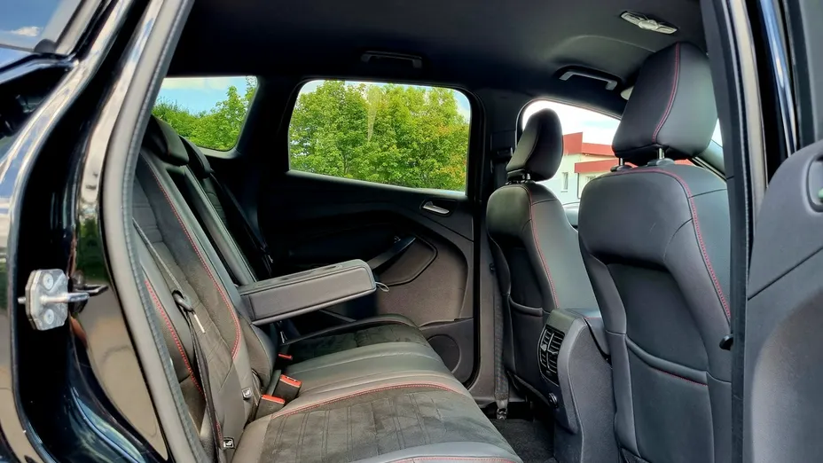 FORD Kuga -