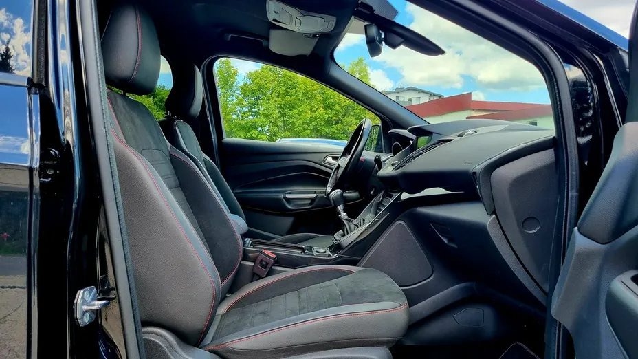FORD Kuga -