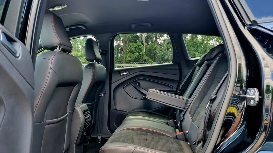 FORD Kuga -